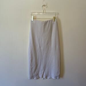 Zara M midi pencil skirt Kim Kardashian vibes minimalist classic neutral white